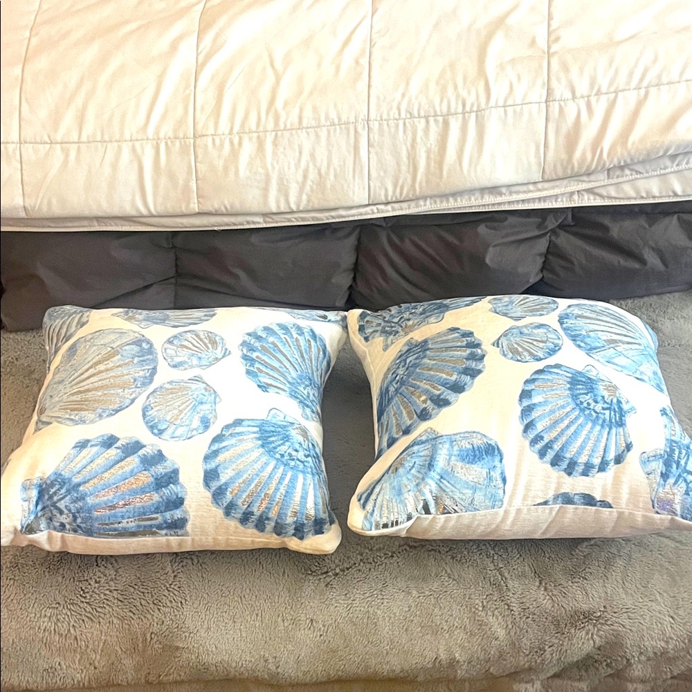 Coastal Blue, white and silver Seashell Throw Pillows set of 2 NWOT - Picture 2 of 4